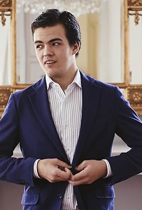 actor Grant Rosado large photo