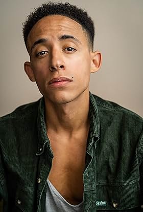 actor John Leader large photo