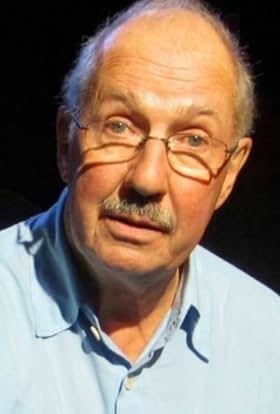 actor Nick Ullett large photo