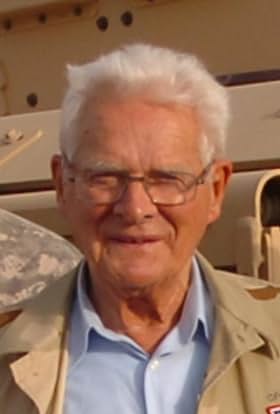 actor Donald Malarkey large photo