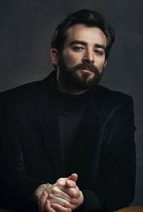 actor Logan Schmucker large photo