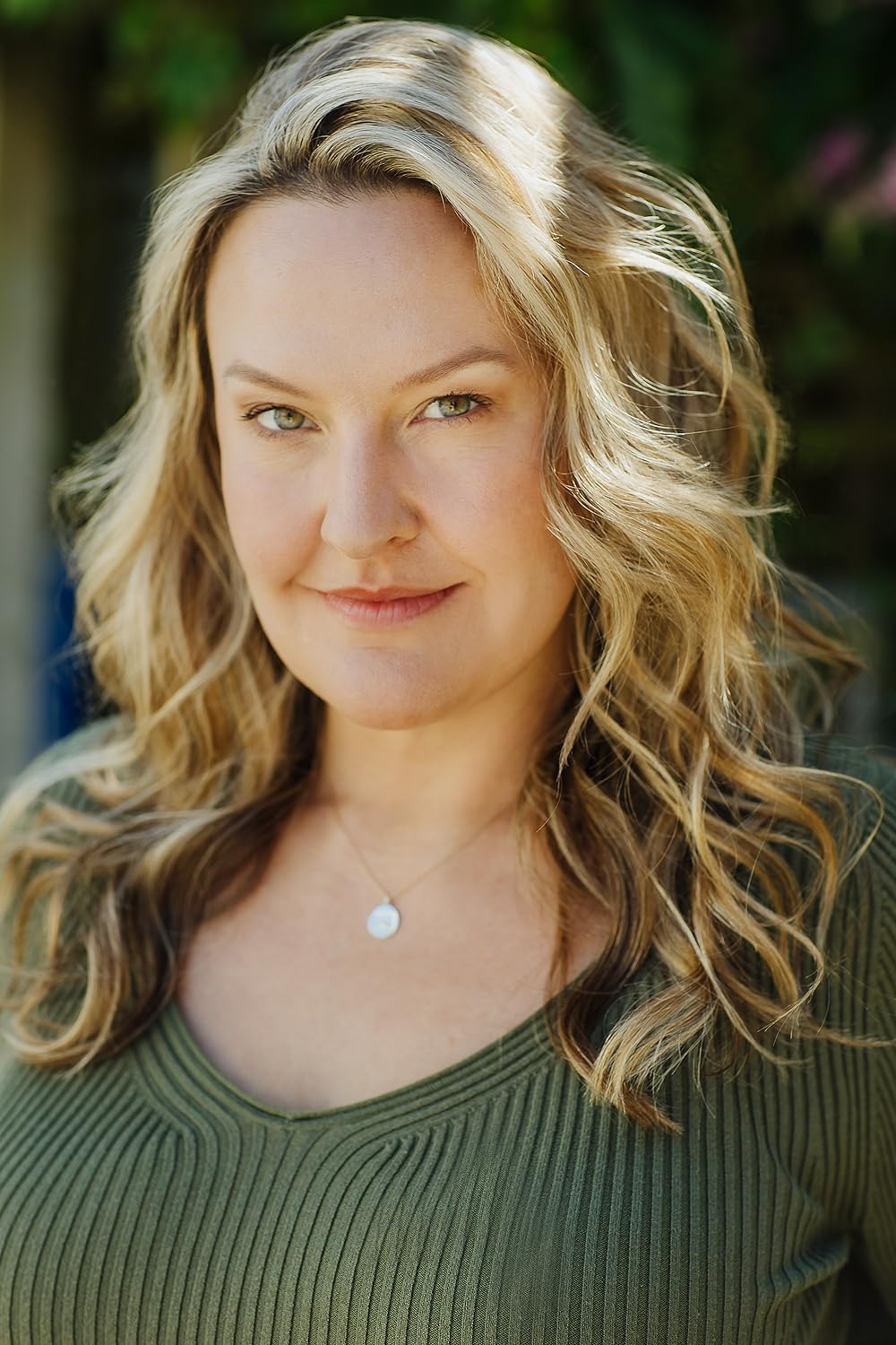 actor Danielle Braund large photo