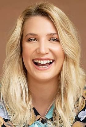 actor Sara Karel Chiasson large photo