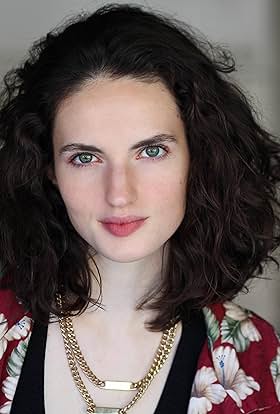 actor Gracie Davis large photo