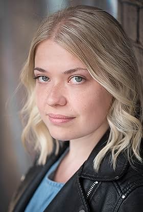 actor Victoria Tew large photo