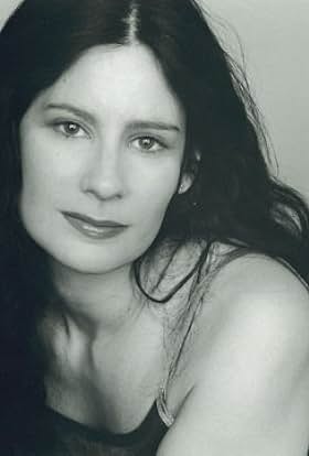 actor Mia Reeves large photo