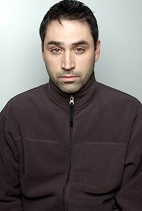 actor Alex Garland large photo