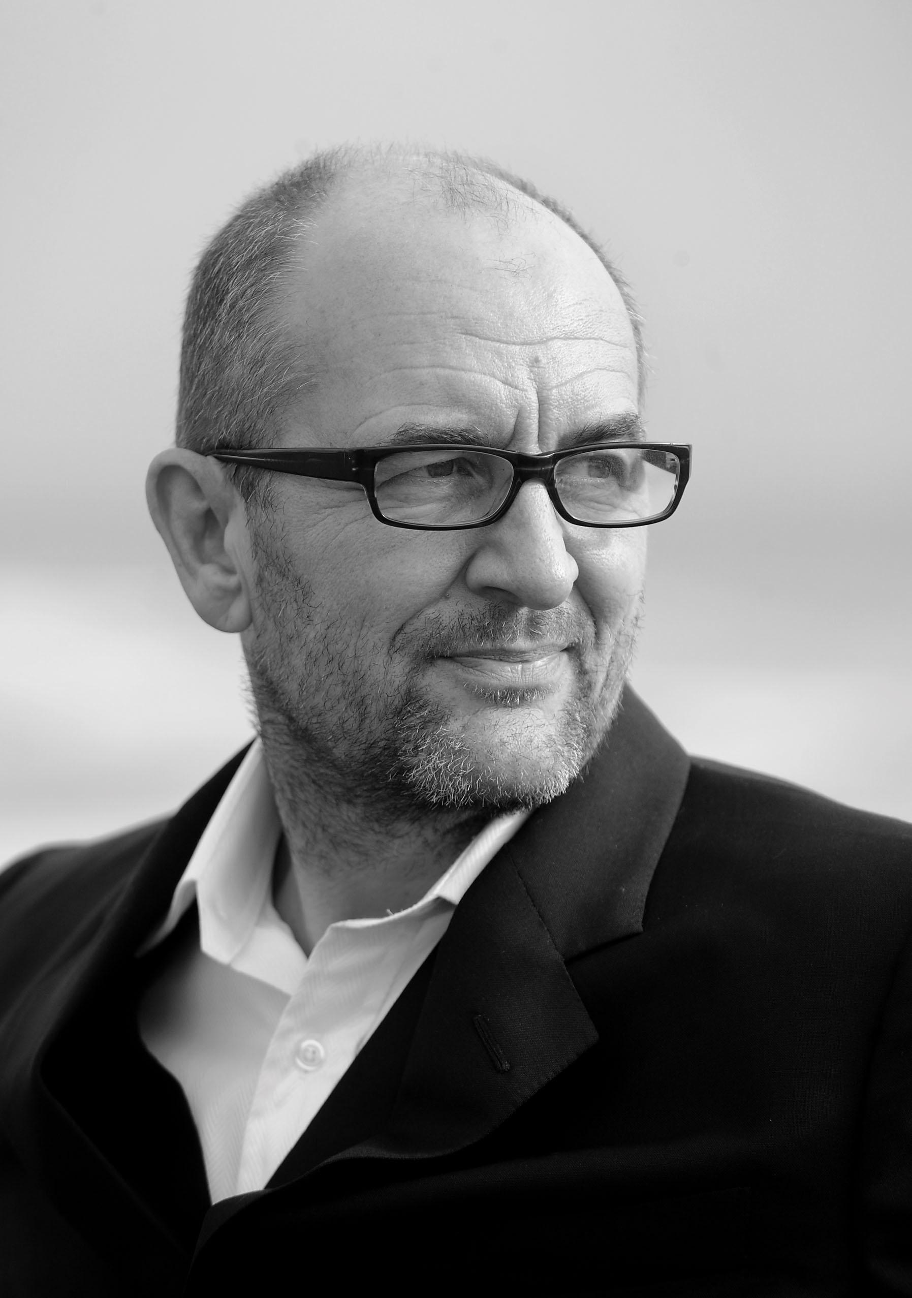 actor Ralph Brown large photo