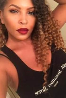 actor Kimberly Brewer large photo