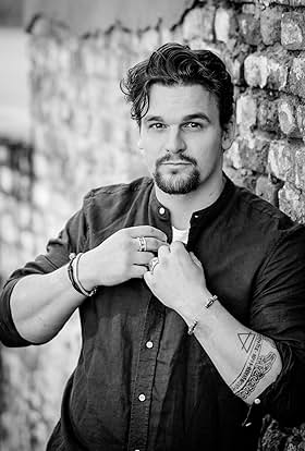 actor Dennis Grzesczak large photo