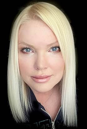 actor Alicia Hayes large photo