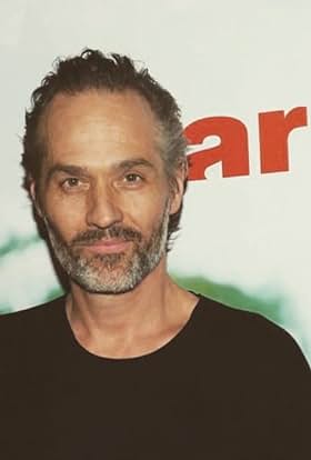 actor Akiz large photo