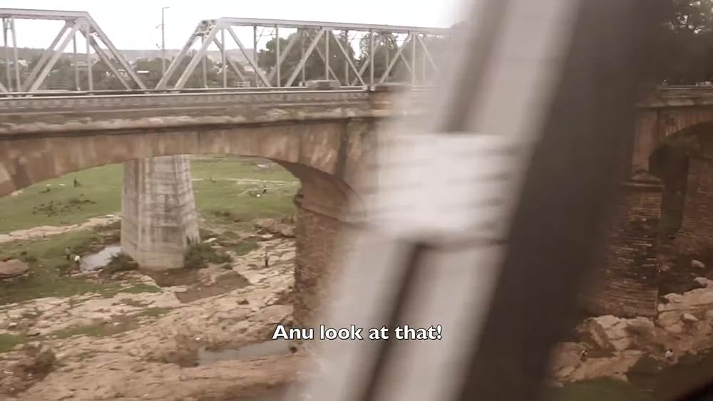 actor Parineeta Dandekar large photo