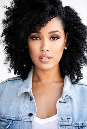 actor Sasha Gates large photo