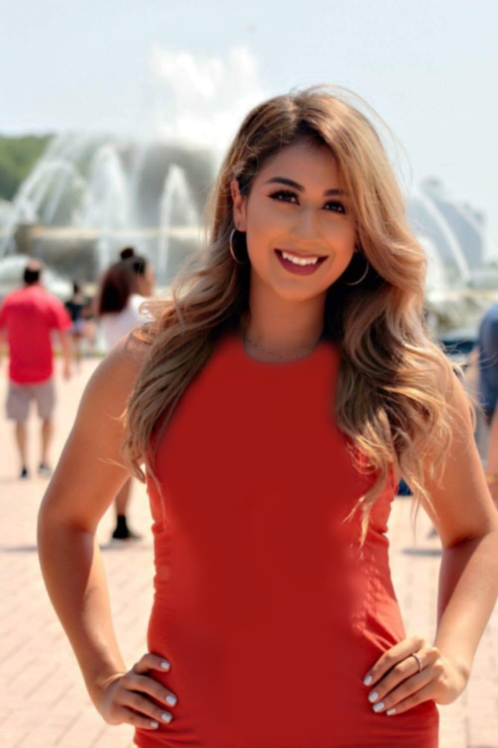 actor Karina Cahue large photo