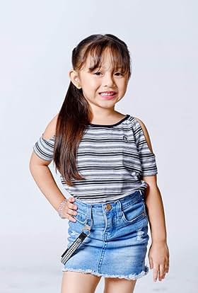 actor Lauren Madelaine Cabuguas large photo