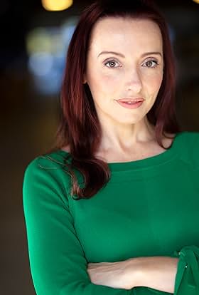 actor Sara J Southey large photo