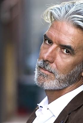 actor Gonzalo Escudero large photo