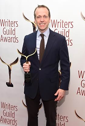 actor Robert Carlock large photo