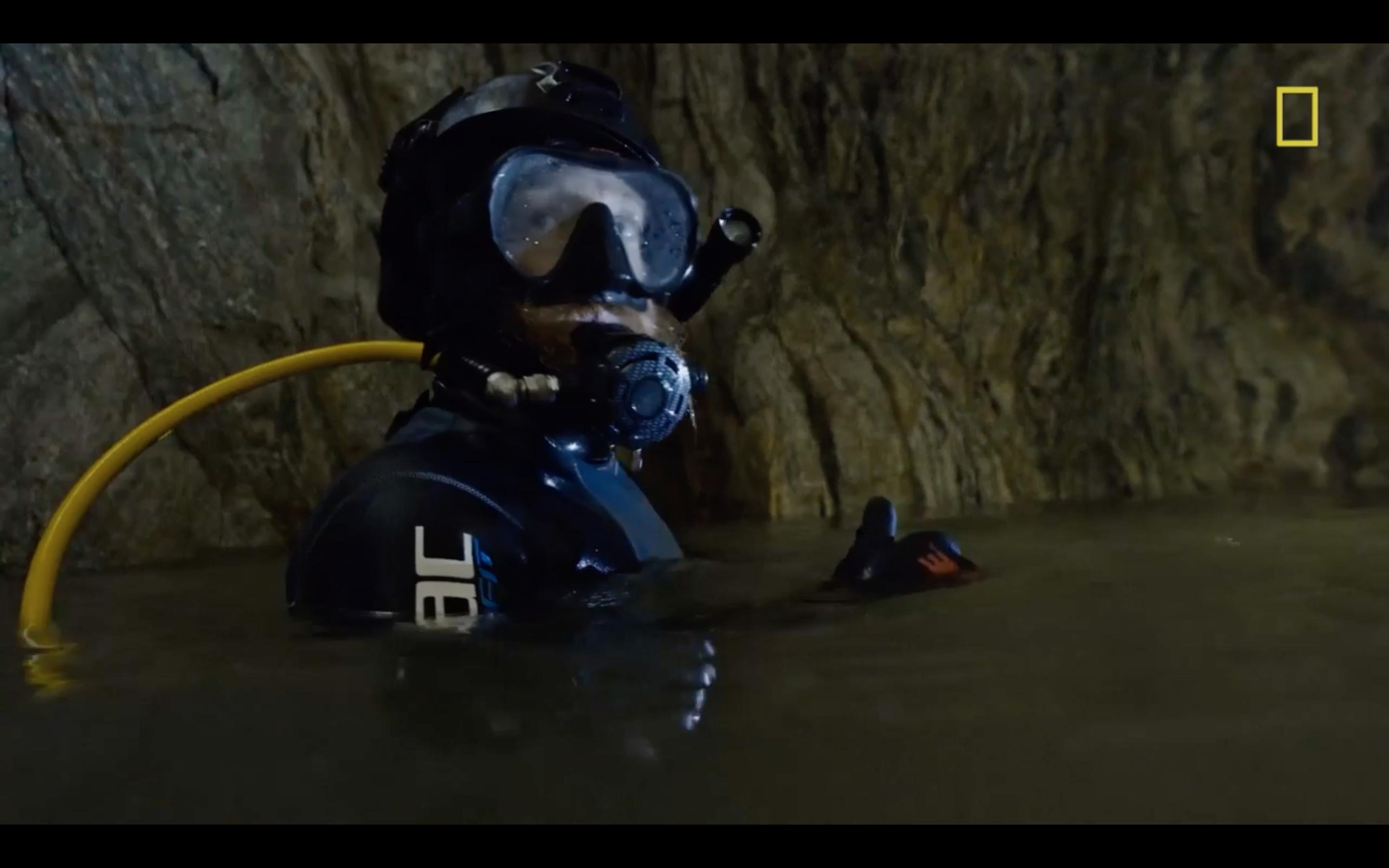 actor Justin Schneider large photo