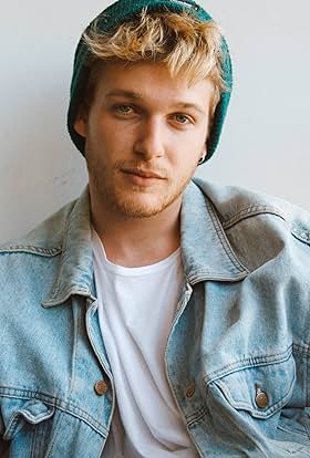 actor Uri Guitart large photo