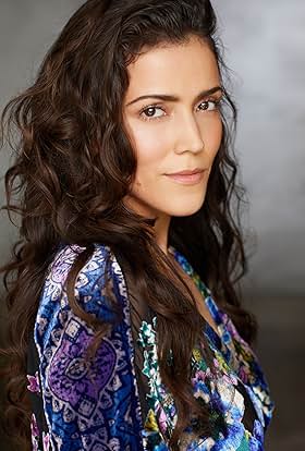 actor Crystal Hernandez large photo