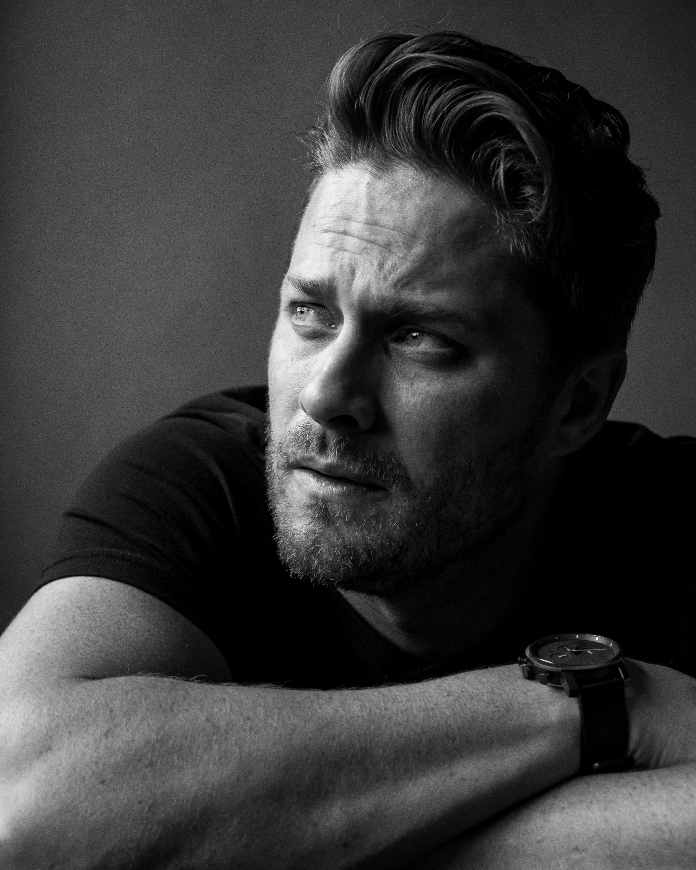 actor Matt Hamilton large photo