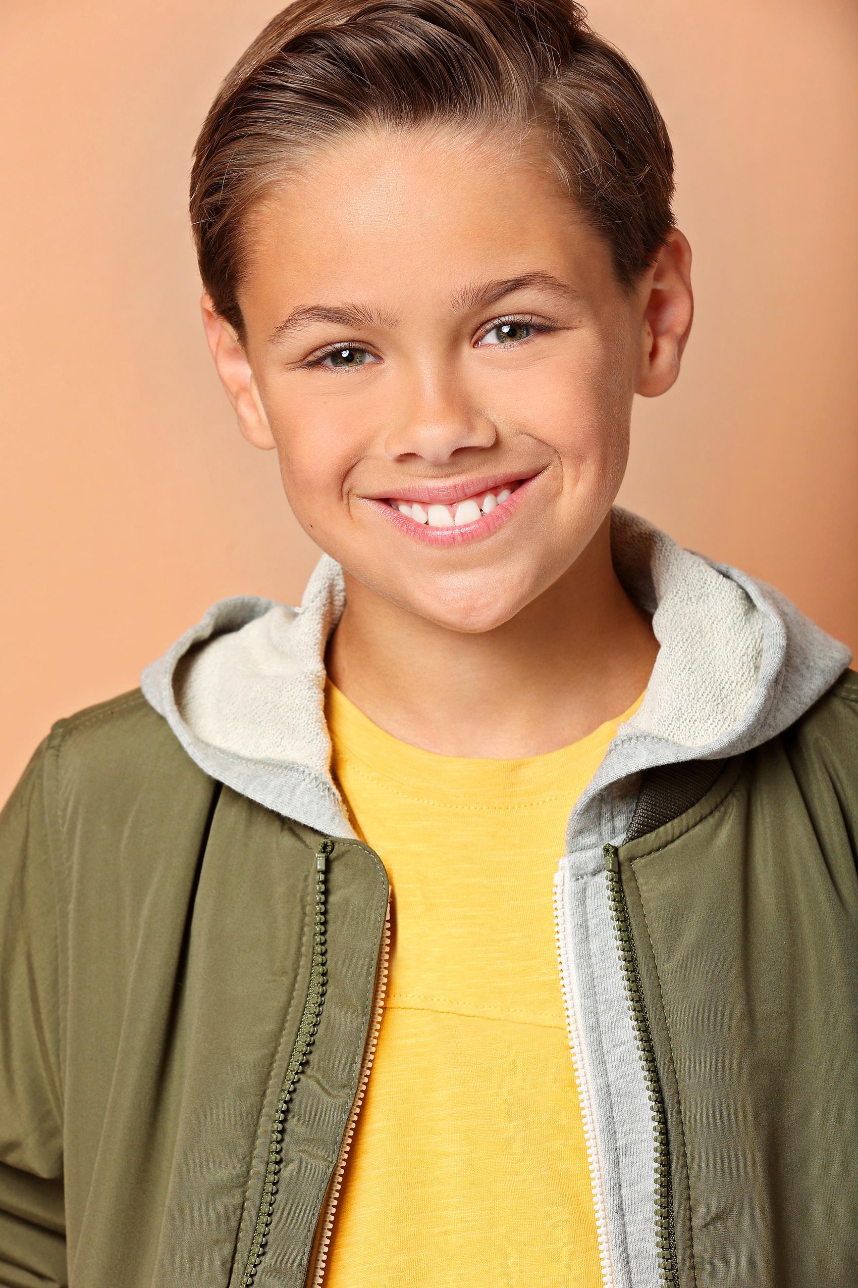 actor Kellen Raffaelo large photo