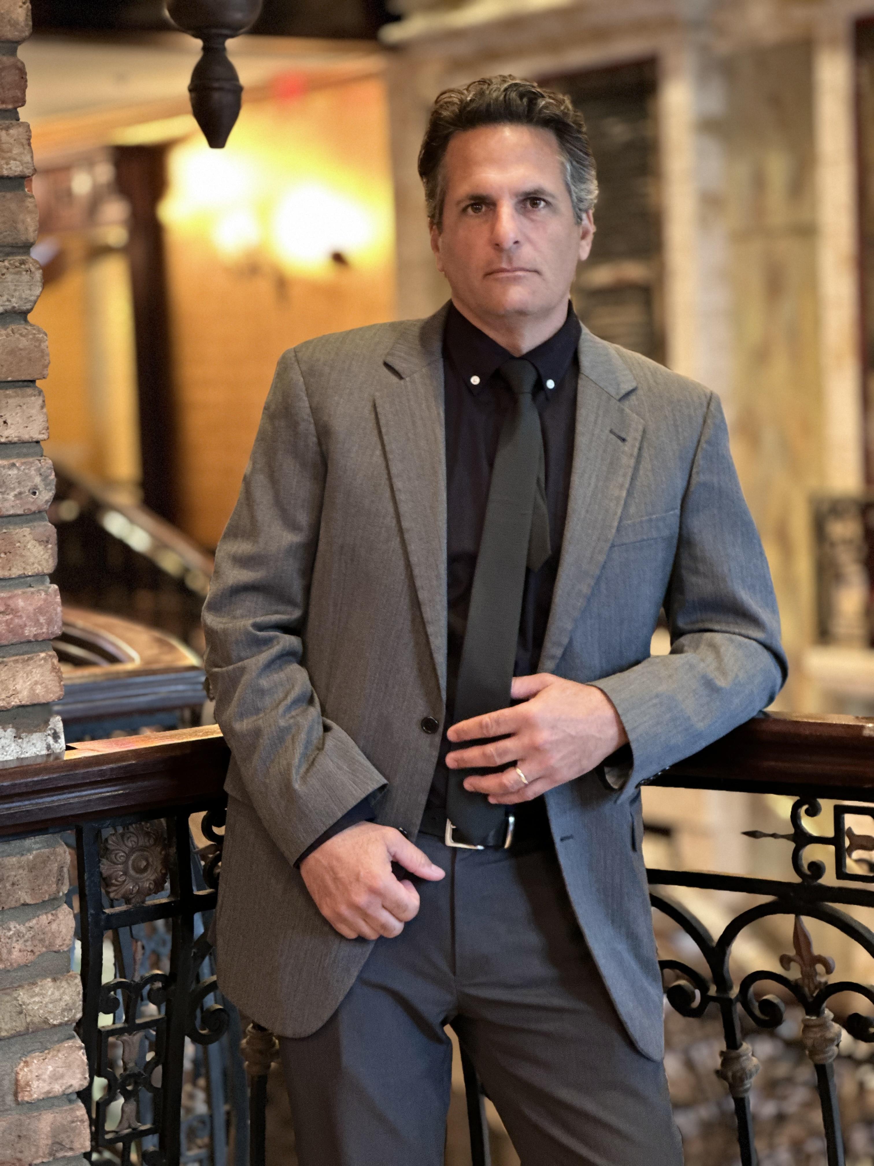 actor Darren Anselmo large photo