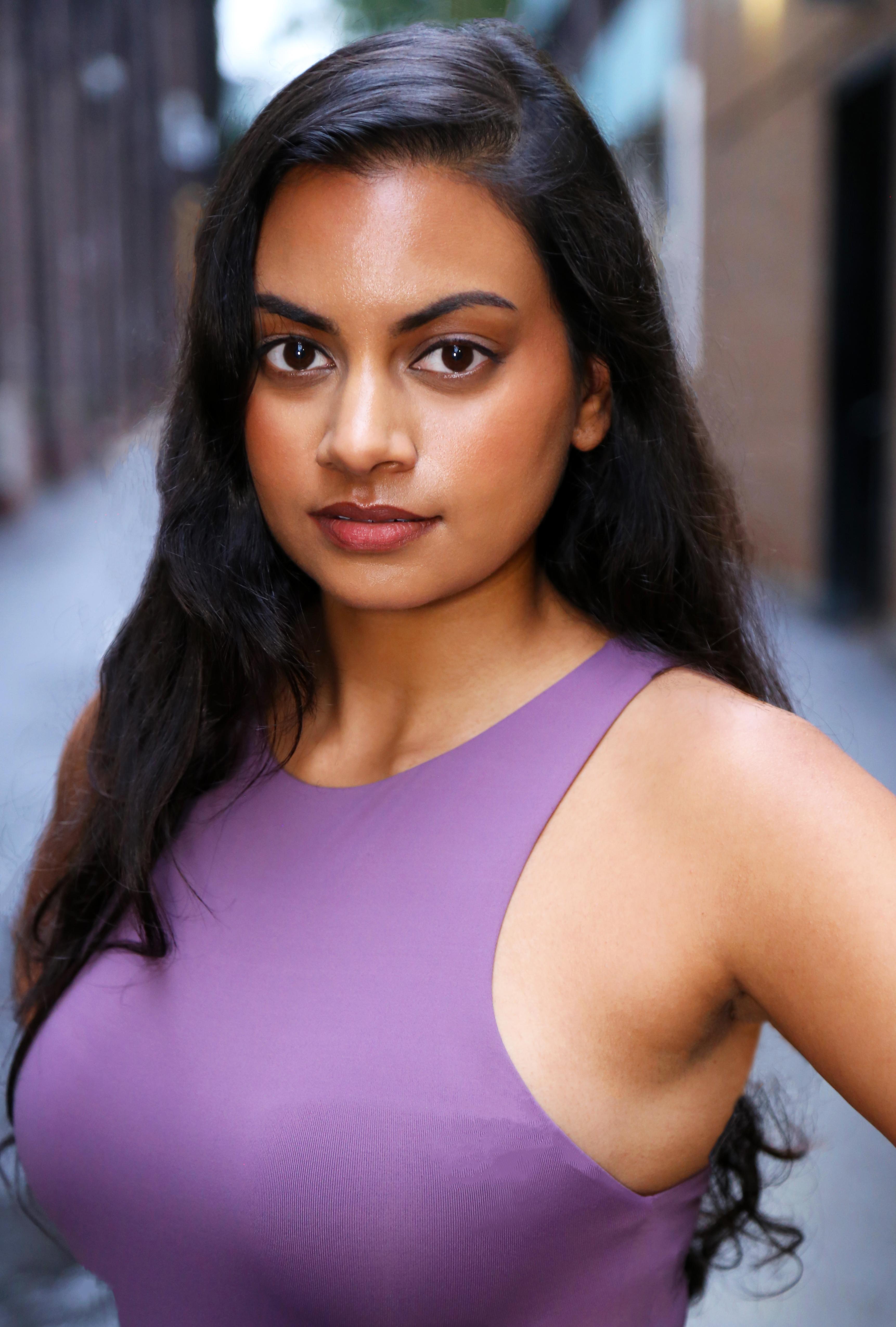 actor Sarah DeSouza-Coelho large photo