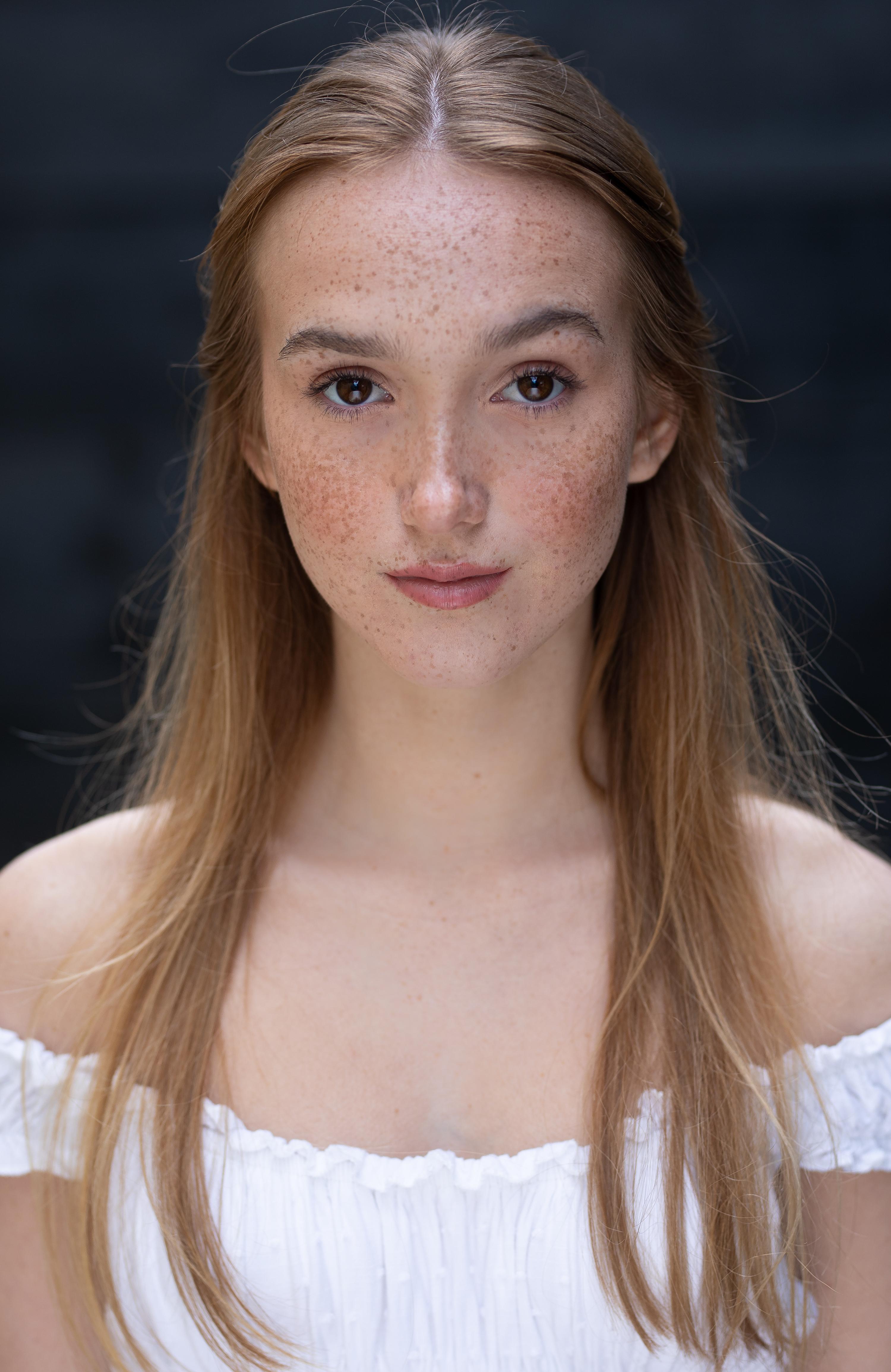 actor Scarlet Grace large photo