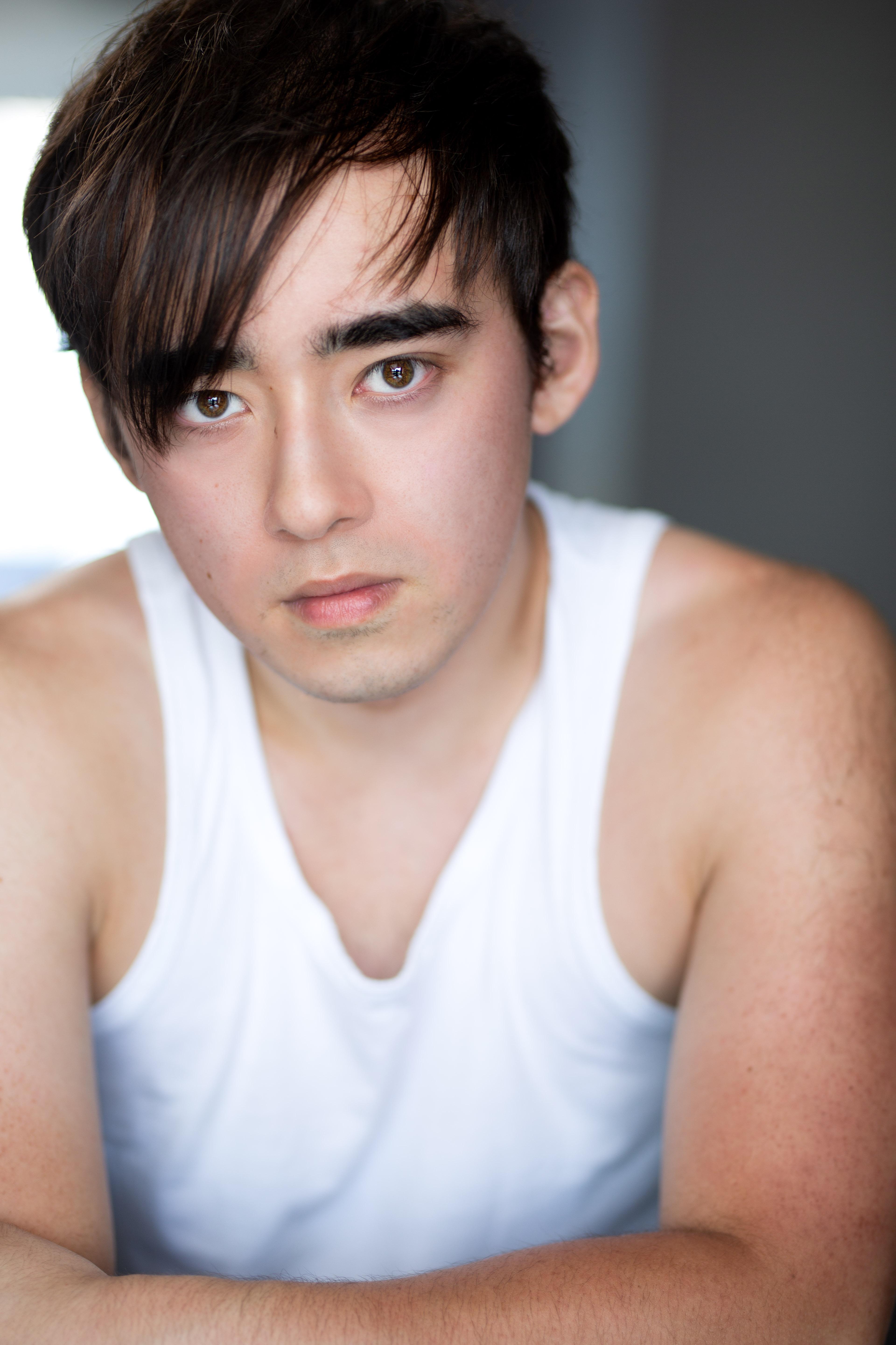 actor Owen Wylie large photo