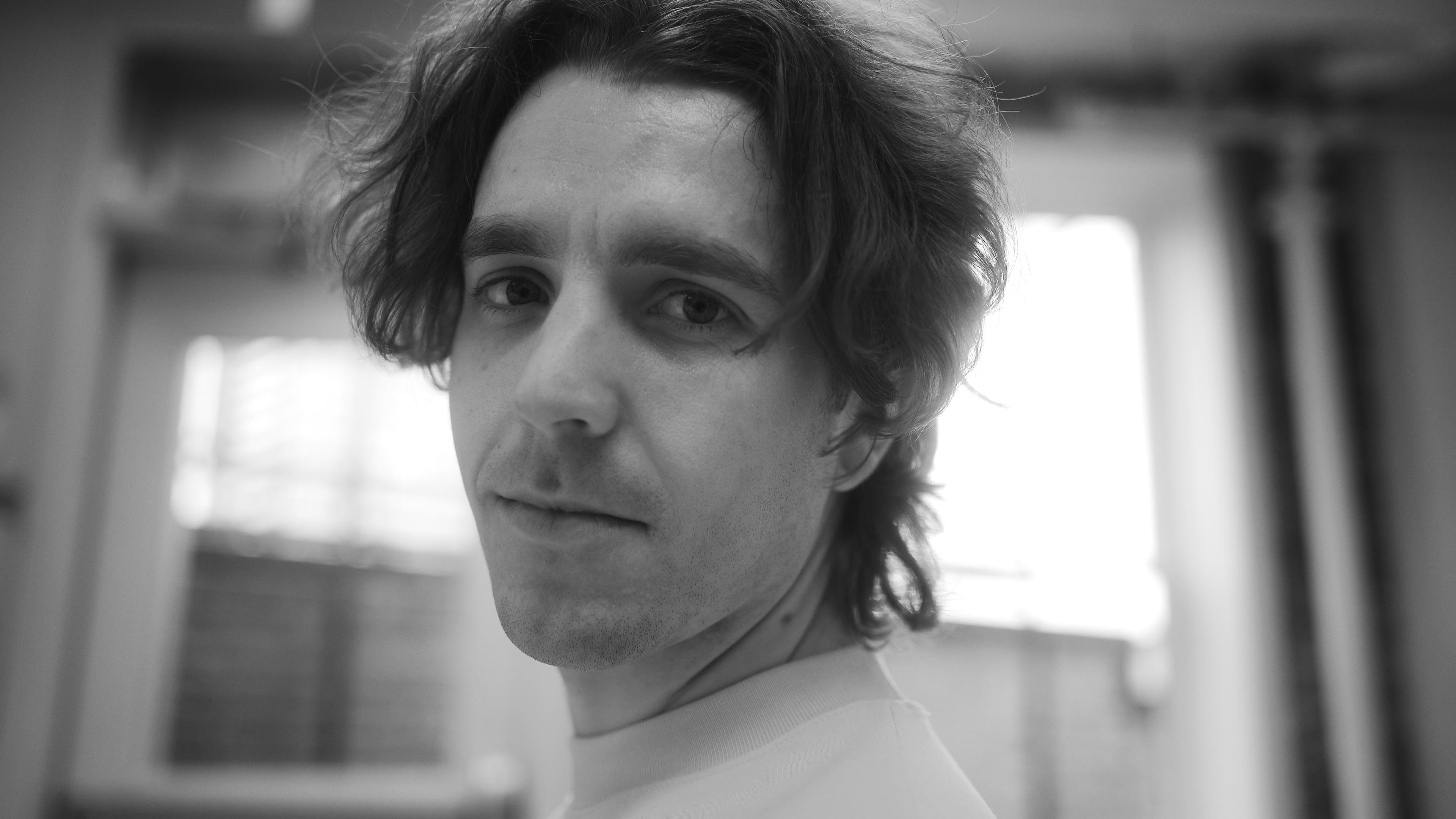 actor Killian Dove large photo