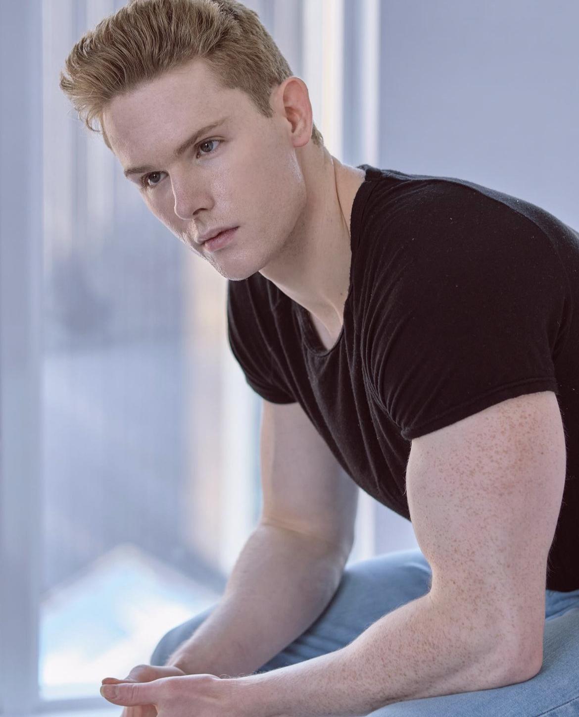 actor David Tomlinson large photo