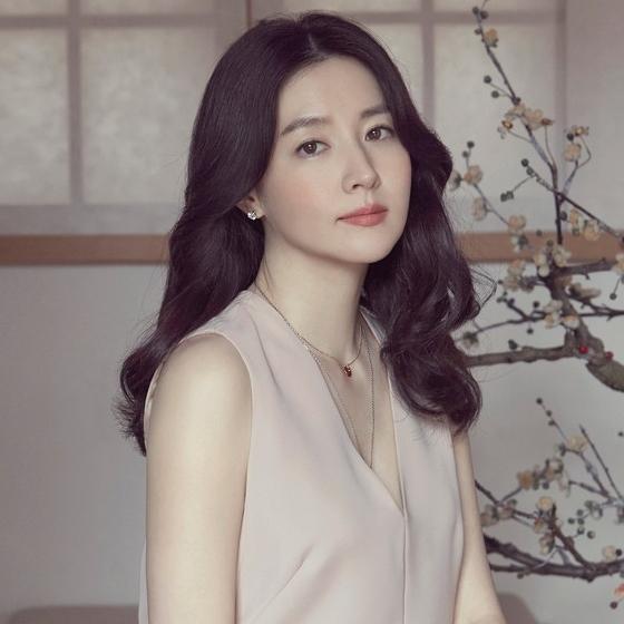 actor Lee Yeong-ae large photo