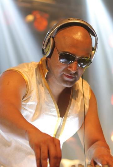 actor Sherrin Varghese large photo