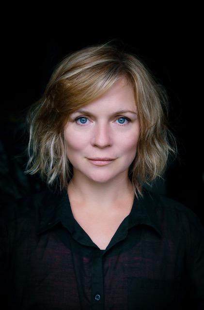 actor Tara Egan Langley large photo