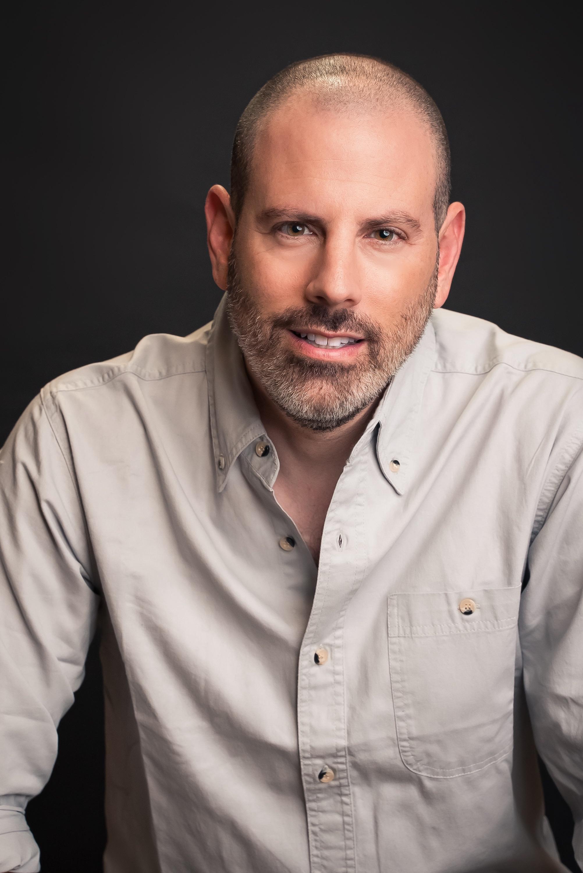 actor Dustin Rubin large photo