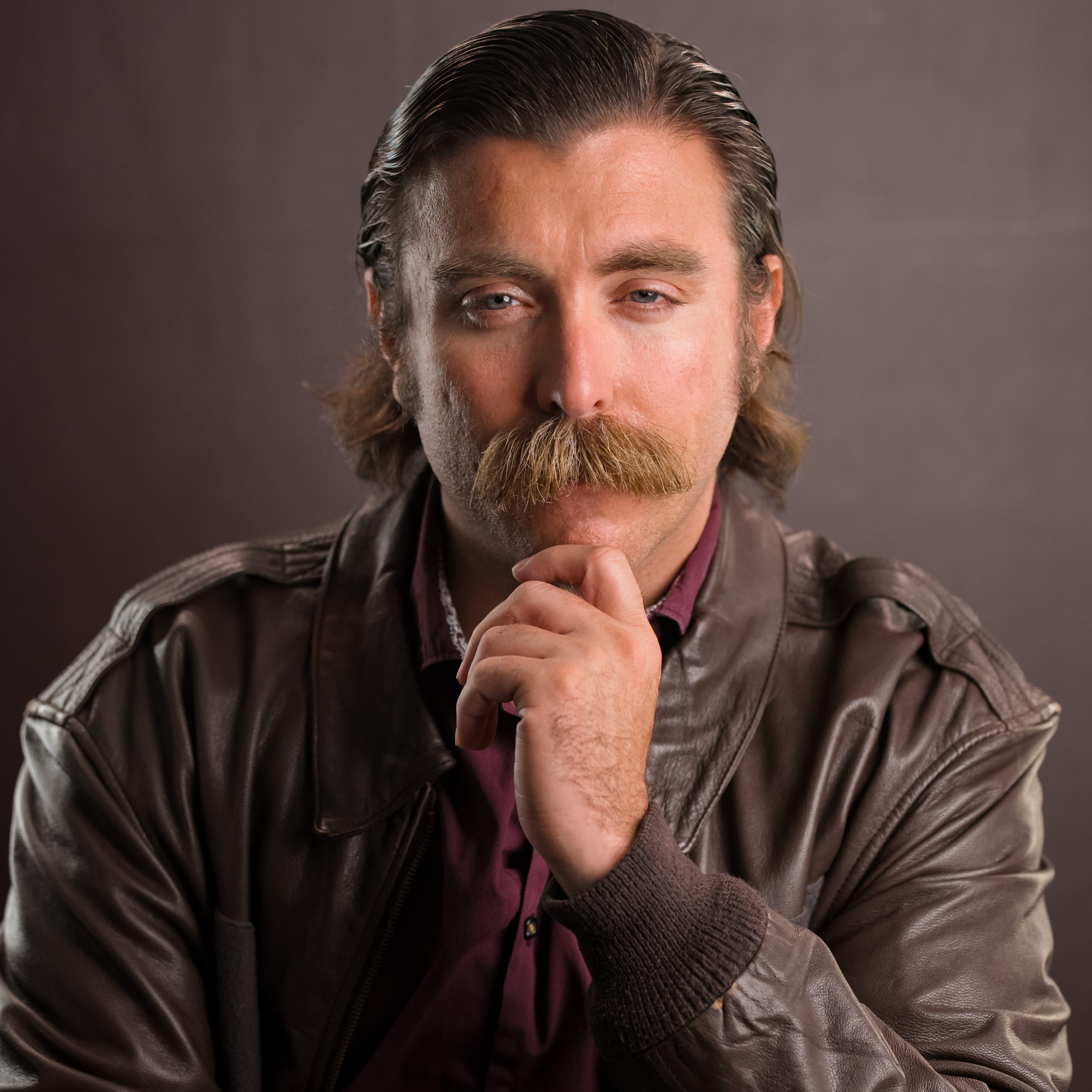 actor Taylor Box large photo