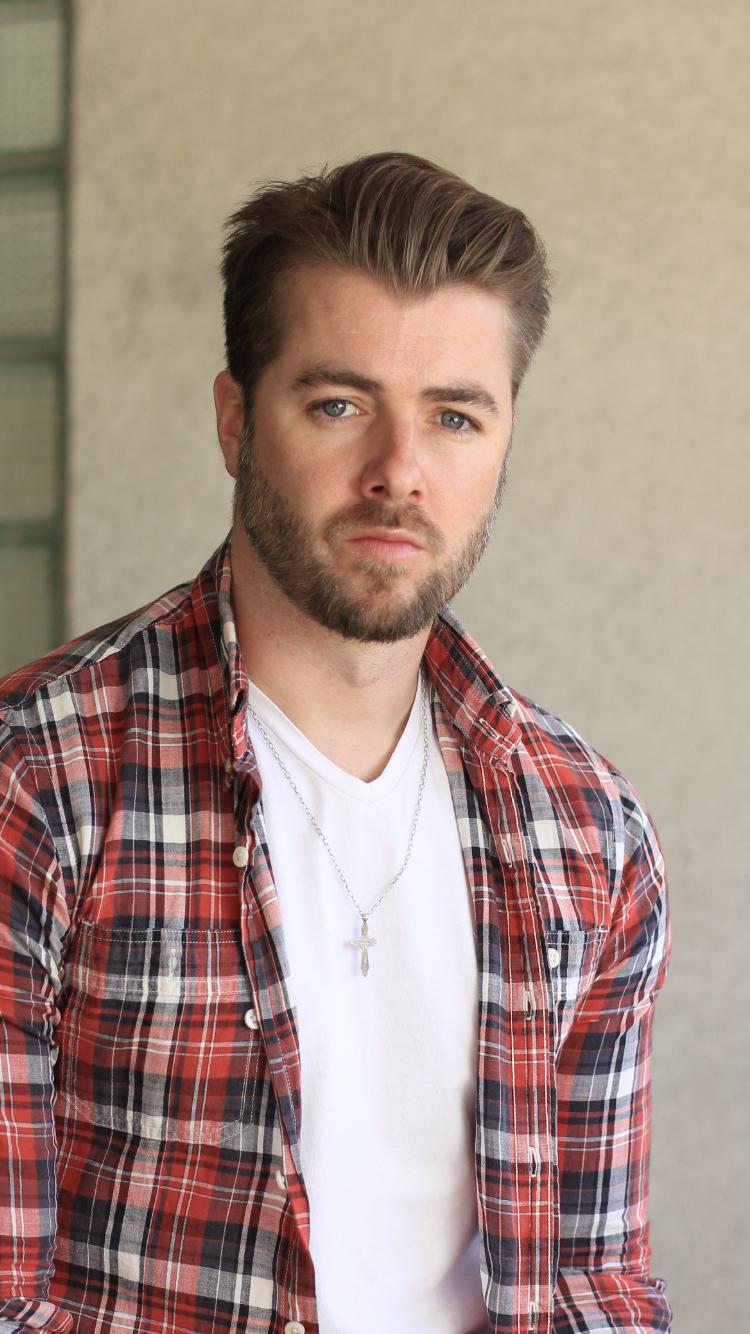 actor Owen Szabo large photo