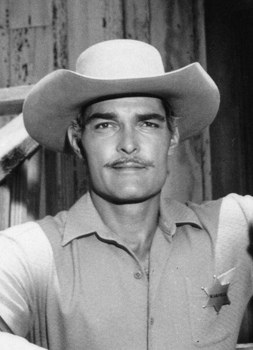 actor John Russell large photo