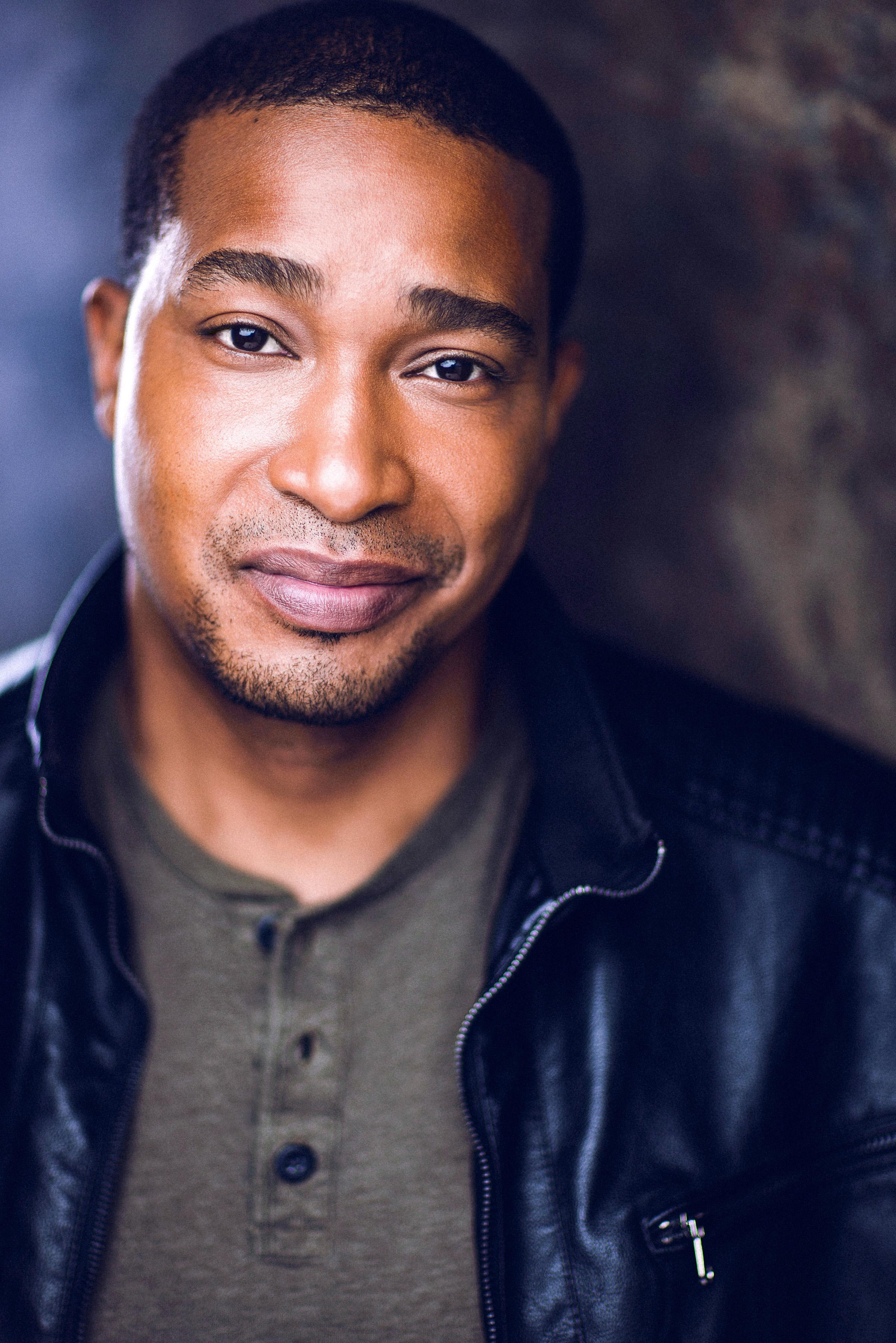 actor Cameron Knight large photo