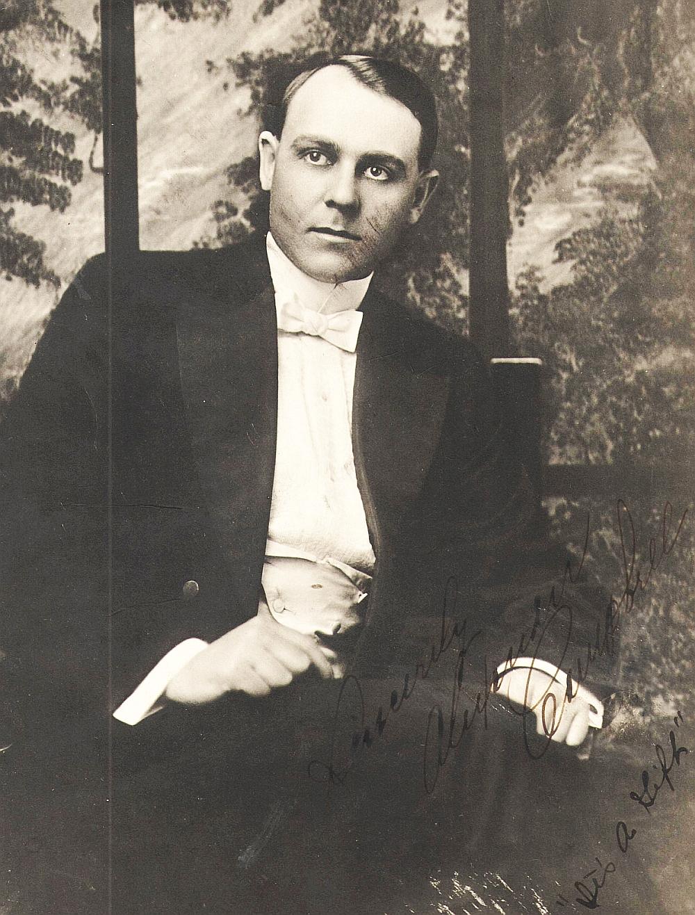 actor Alexander Campbell large photo