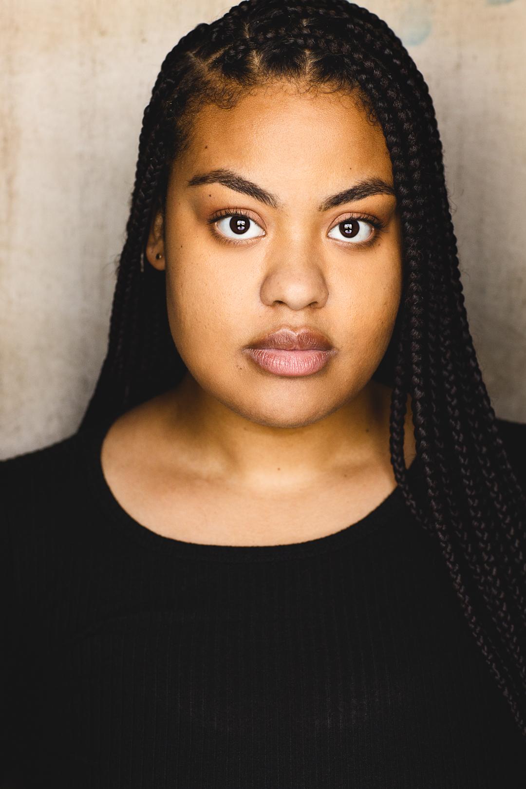 actor Taylor Love large photo