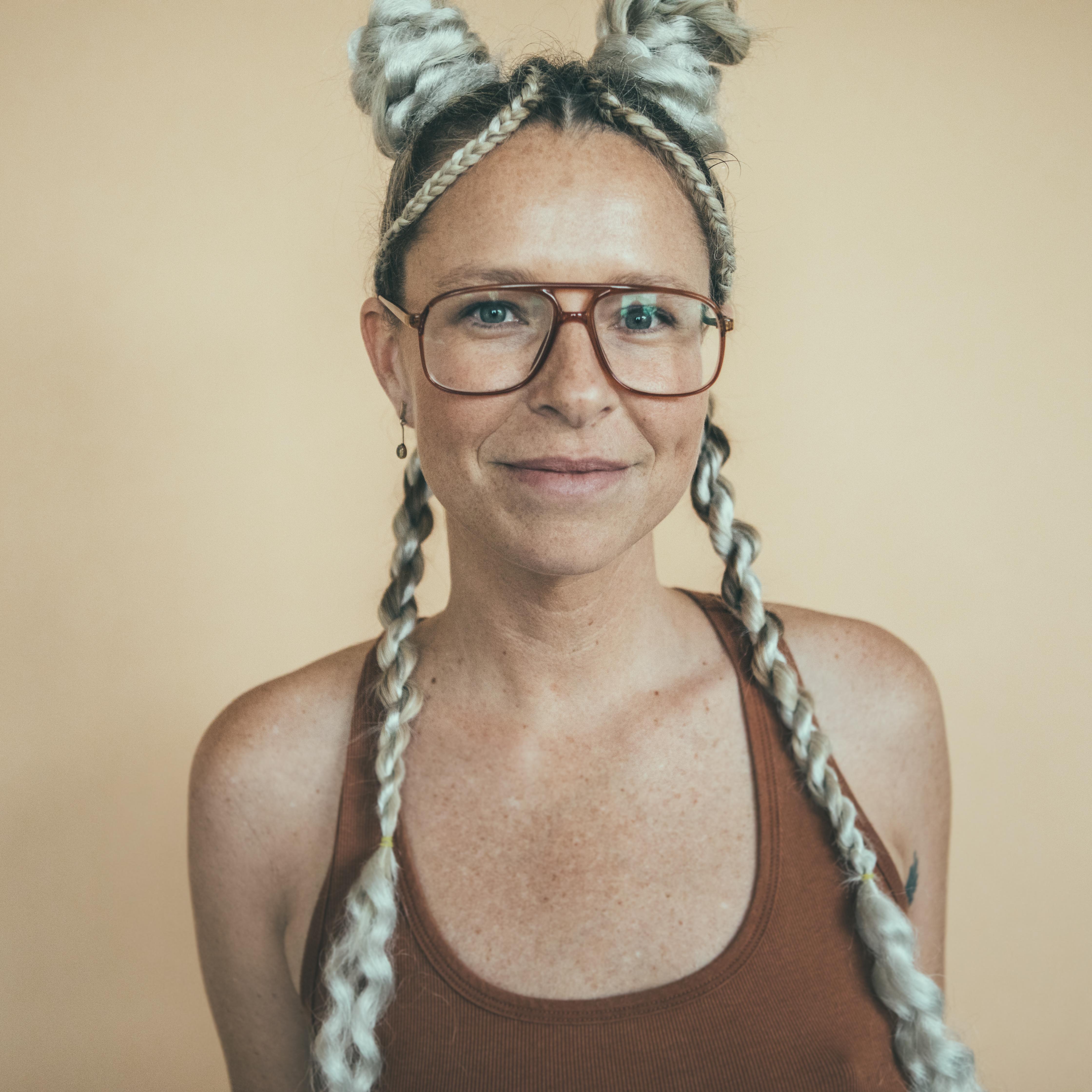 actor Greer Inez large photo