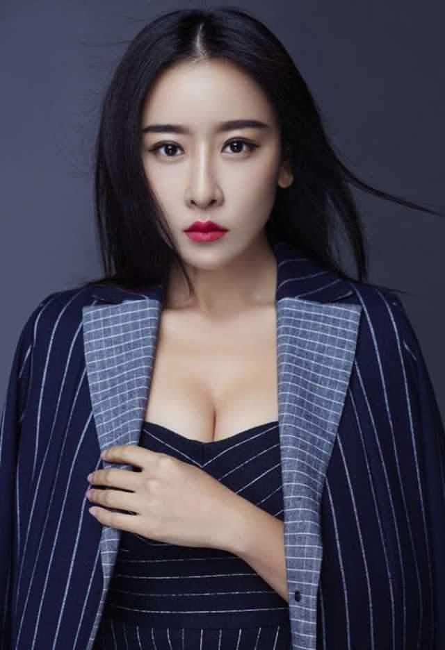 actor Junjie Mao large photo