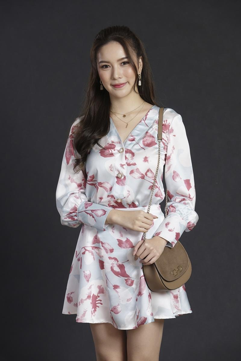 actor Worranit Thawornwong large photo