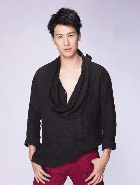 actor Shiau-Shiang Lee large photo