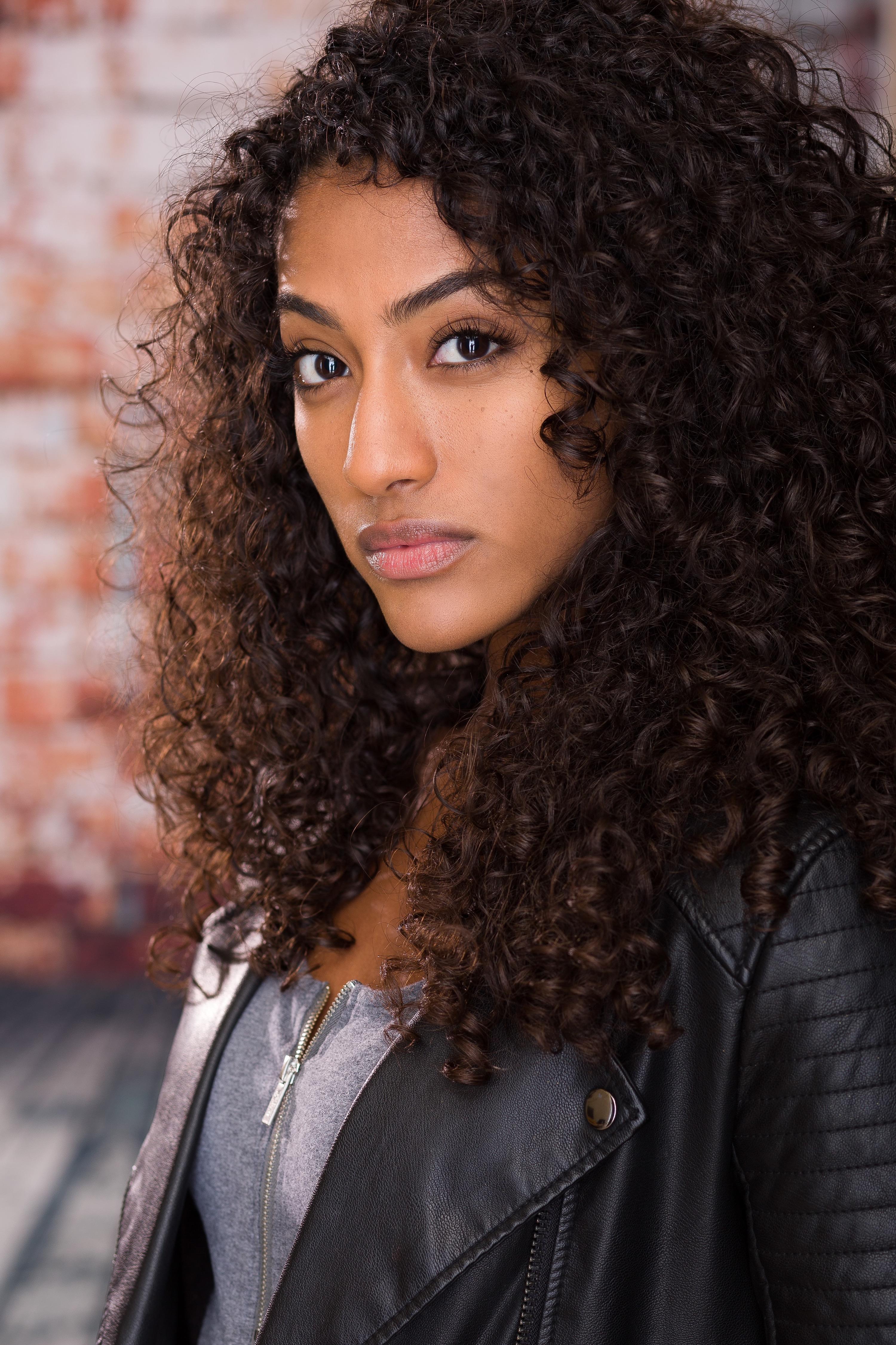 actor Alicia Gordillo large photo