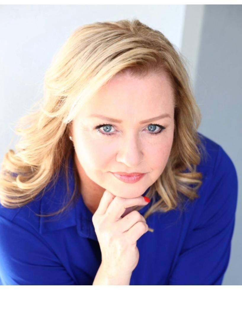 actor Susan Kirton large photo